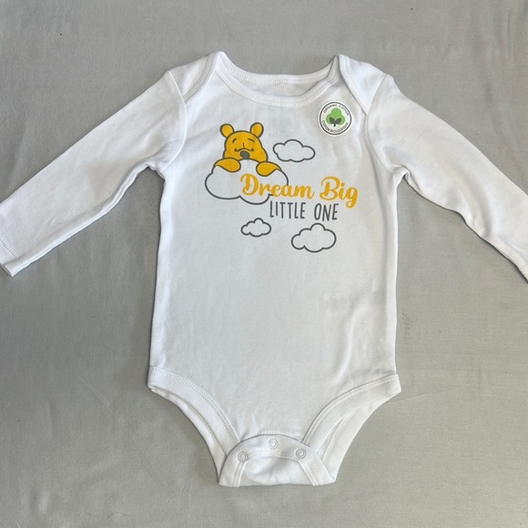 Disney - NWT - Winnie the Pooh - Long sleeve Bodysuit/Onesie. Organic - Picture 1 of 4